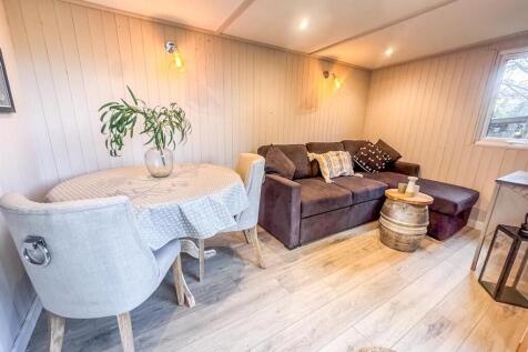 Screenshot 2025-11-06 at 17.05.31.jpg