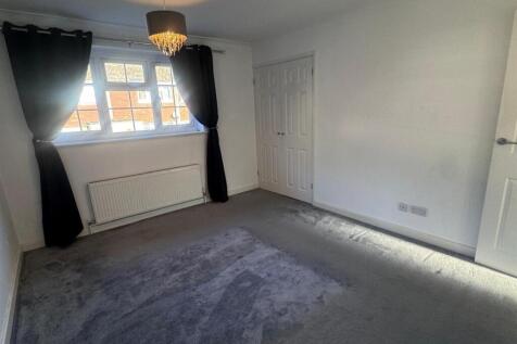 WhatsApp Image 2025-11-24 at 16.13.28 (1).jpeg