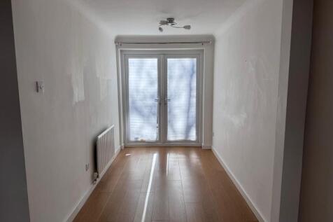 WhatsApp Image 2025-11-24 at 16.13.28 (3).jpeg