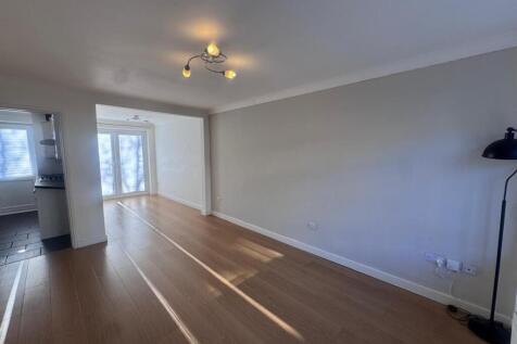 WhatsApp Image 2025-11-24 at 16.13.28 (4).jpeg