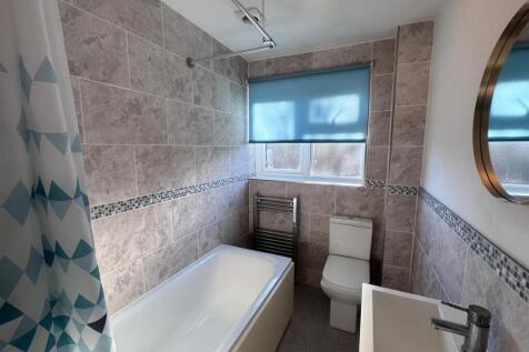 WhatsApp Image 2025-11-24 at 16.13.28 (8).jpeg