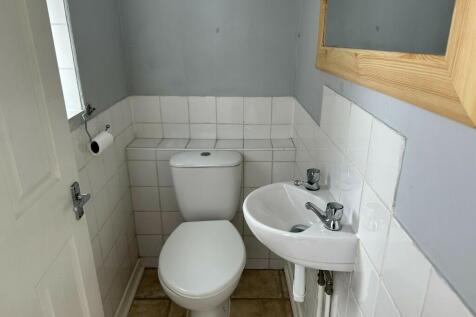 GROUND FLOOR WC