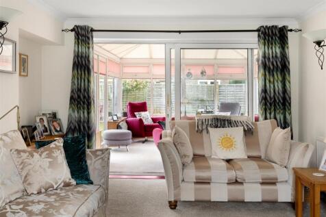 11_Keble_Park_Crescent_14.jpg