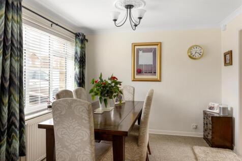 11_Keble_Park_Crescent_34.jpg