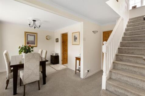 11_Keble_Park_Crescent_31.jpg