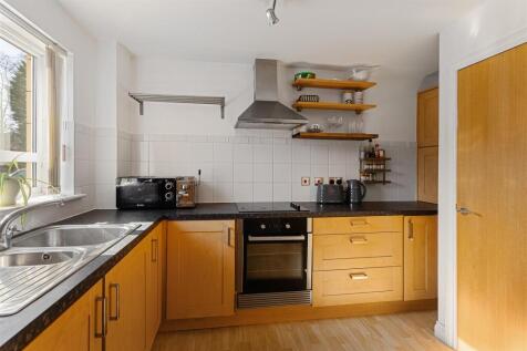 Apt_11_Terrys_Mews_7.jpg