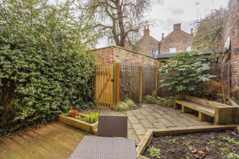 1_Trinity_Court_Externals_8.jpg