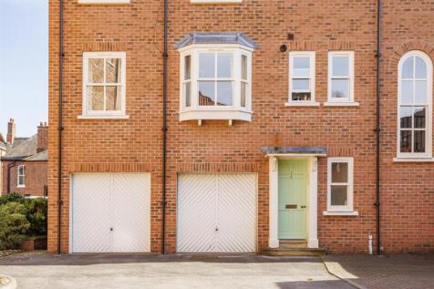 1_Trinity_Court_Garage_2.jpg