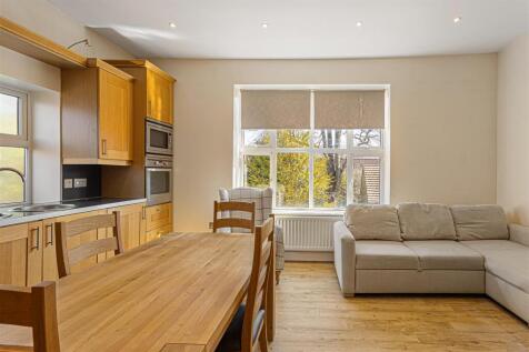 Apt_5_The_Garth_58.jpg