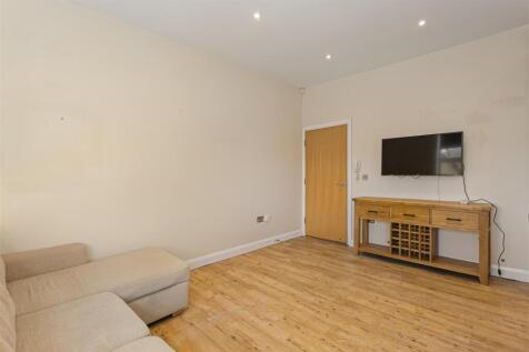 Apt_5_The_Garth_49.jpg