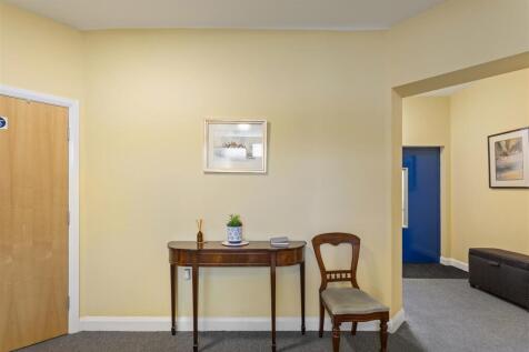 Apt_5_The_Garth_70.jpg