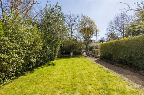 Flat_1_2_Driffield_Terrace_23.jpg