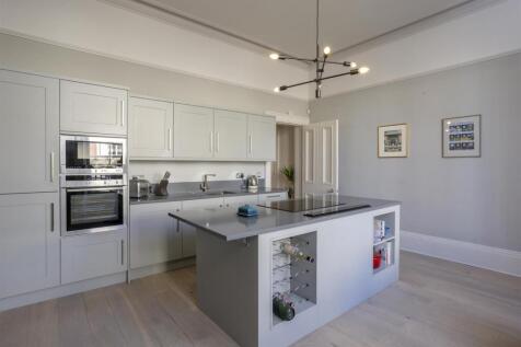 Flat_1_2_Driffield_Terrace_6.jpg