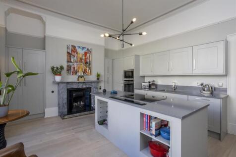 Flat_1_2_Driffield_Terrace_3.jpg