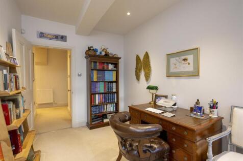 Flat_1_2_Driffield_Terrace_25.jpg