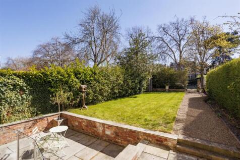 Flat_1_2_Driffield_Terrace_17.jpg