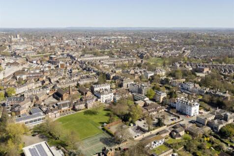 Flat_1_2_Driffield_Terrace_43.jpg