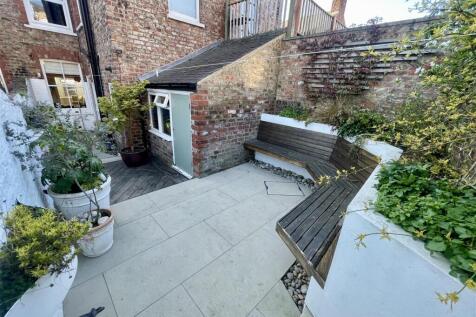 lindley garden 1.jpeg