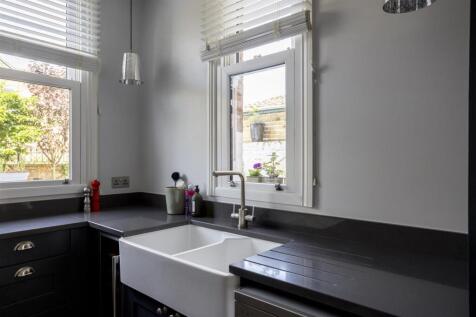 60_Jamieson_Terrace_24.jpg