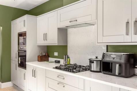 20_Buckingham_Terrace_11 2.jpg