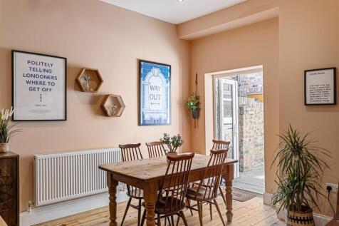20_Buckingham_Terrace_31.jpg