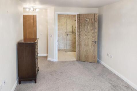 Smithson_Court_2.jpg