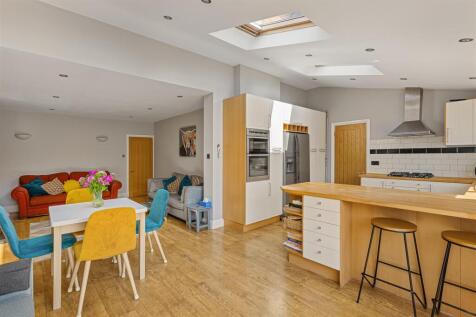 554_Huntington_Road_46.jpg