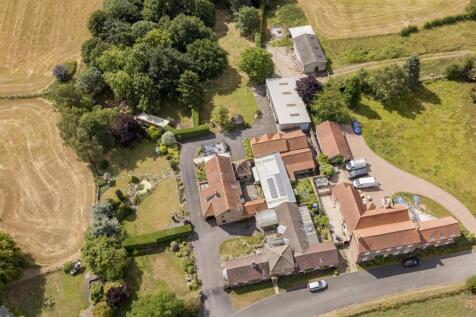 Manor_Cottage_New_Externals_3.jpg