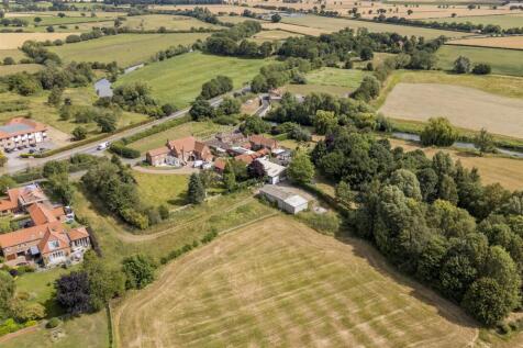 Manor_Cottage_New_Externals_9.jpg