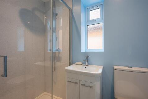 5 Thirlmere Dr-9.jpg