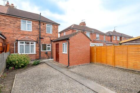 5 Thirlmere Dr-14.jpg