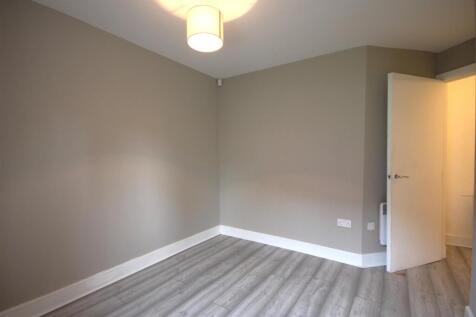 master bedroom 2.JPG