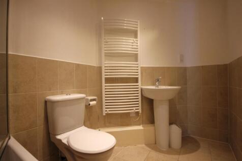 bathroom 2.JPG