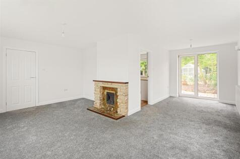 45_Lamplugh_Crescent_19.jpg