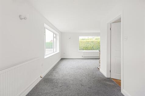 45_Lamplugh_Crescent_25.jpg