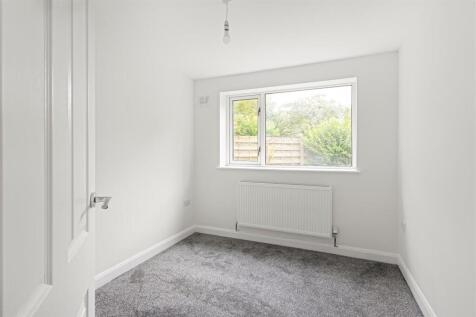 45_Lamplugh_Crescent_7.jpg