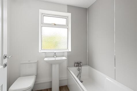 45_Lamplugh_Crescent_13.jpg
