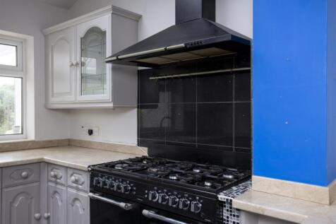15_St_Nicholas_Crescent_16.jpg