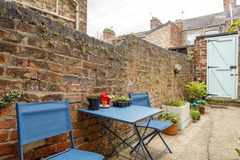 54_Russell_Street_3.jpg
