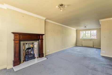 12_Croft_Court_18.jpg