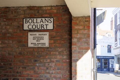 9_Bollens_Court_29.jpg