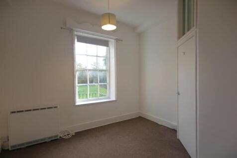 bedroom 1.JPG
