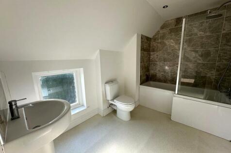 ensuite.jpg