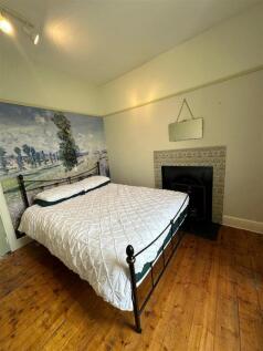 bed2.jpg