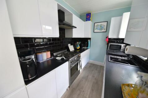 kitchen2.JPG