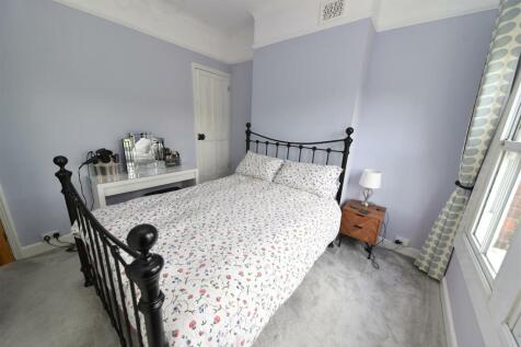 bed1.2.JPG