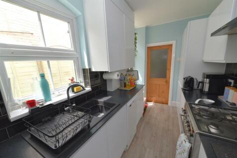 kitchen1.JPG