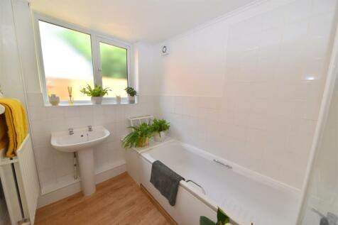 bath1.JPG