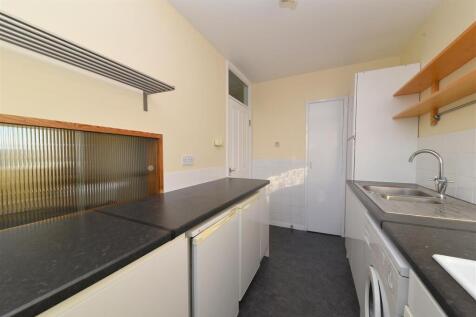 kitchen 2.JPG