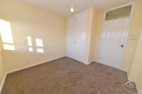 bedroom 2.JPG